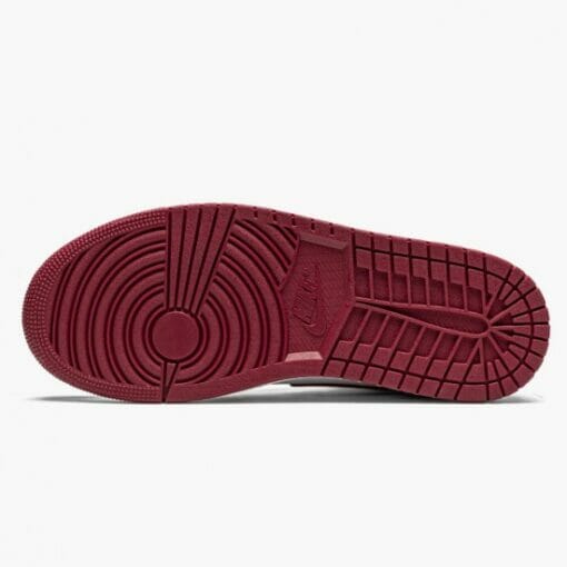 Air Jordan 1 Mid “Bred Toe”