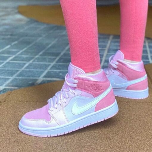 Air Jordan 1 Mid “Digital Pink”