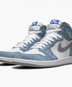 Air Jordan 1 Retro High OG Hyper Royal 555088 402 Hyper Royal Light Smoke Grey W Unisex AJ1 Jordan Sneakers 2 550x550 1