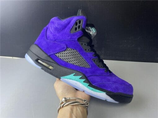 Air Jordan 5 Retro Alternate Grape - Image 3