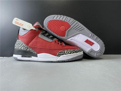 Air Jordan 3 Retro SE Unite Fire Red - Image 2