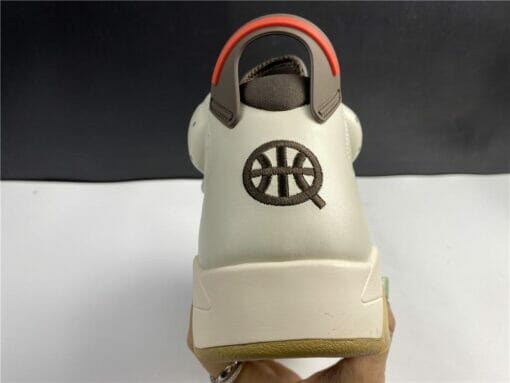 Air Jordan 6 Retro Quai54 Sail Brown (2020)