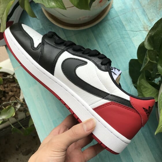 aj1 high black toe