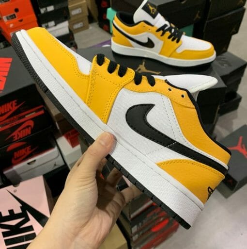 Air Jordan 1 Low Rookie White - Image 2