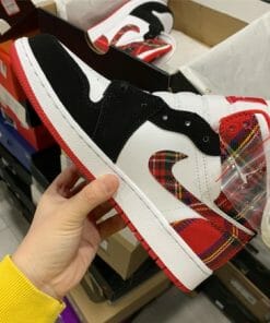 Air Jordan 1 Mid Christmas Red Plaid