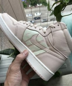 Alternative view of Air Jordan 1 Swoosh