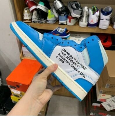 Air Jordan 1 UNC 10 Air Jordan 1 UNC
