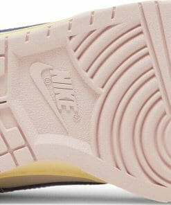 Alternative view of Dunk Low Pink Oxford