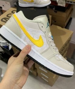 Air Jordan 1 Low Light Orewood Brown