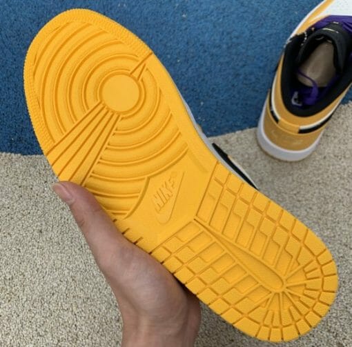 Air Jordan 1 Low Yellow - Image 2