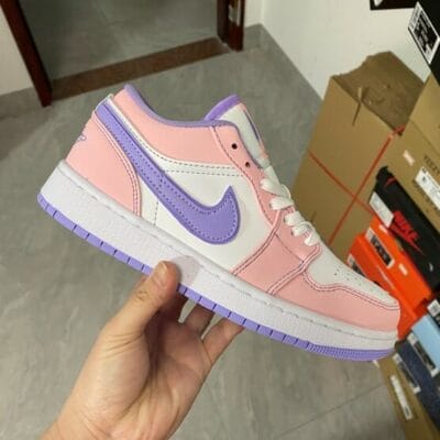 Air Jordan 1 Low SE Arctic Punch