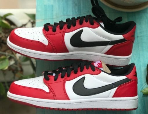 Air Jordan 1 Low OG Chicago - Image 4