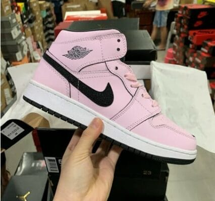 Air Jordan 1 Mid Black Pink