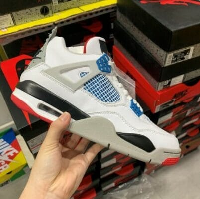 Air Jordan 4 SE White Red Blue Cement