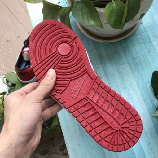 Air Jordan 1 Low OG Chicago