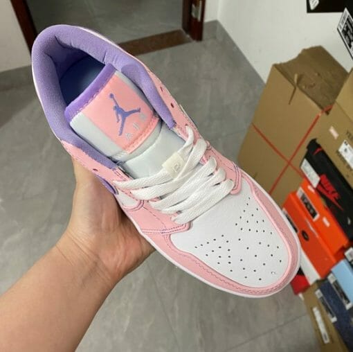 Air Jordan 1 Low SE Arctic Punch