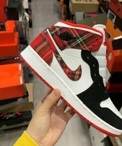 Air Jordan 1 Mid Christmas Red Plaid