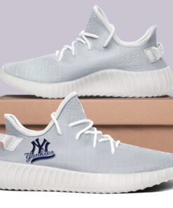 New York Yankees NFL 350v Yeezy Sneakers For Men Women Fans 7 New York Yankees NFL 350v Yeezy Sneakers 3 acab2103 b647 4a9f ab4b dabd62d25e5d